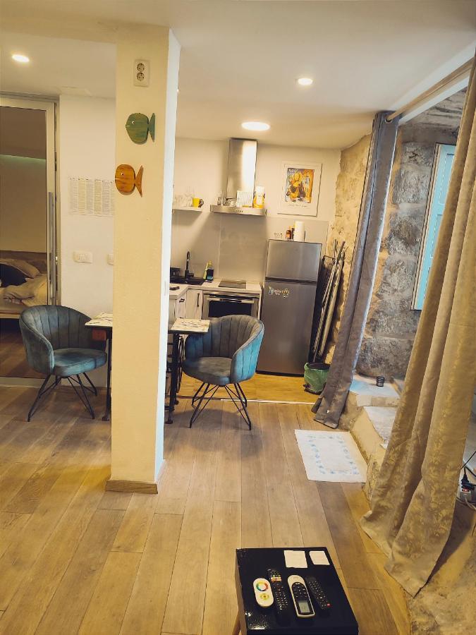 Studio Apartman Fondo Split Exterior foto